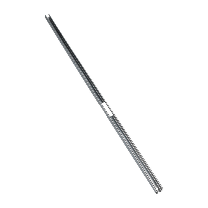 Window guide channel in door rear